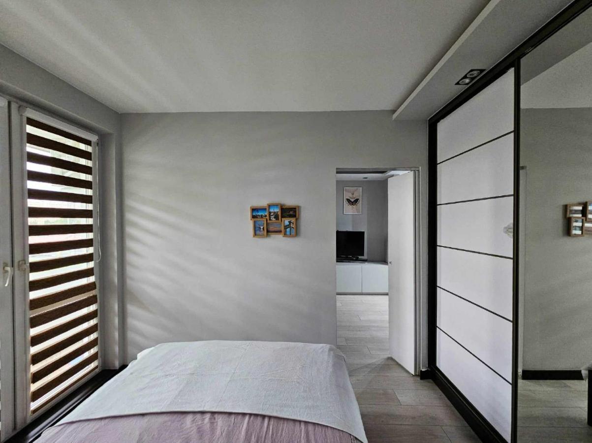 Apartament W Centrum Miasta Z Balkonem Jastrzębie Zdrój Buitenkant foto